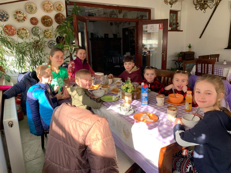 Zusammenarbeit mit Sozialwerken 32 WhatsApp Image 2022 03 04 at 11.01.37 PM 1 768x576 1